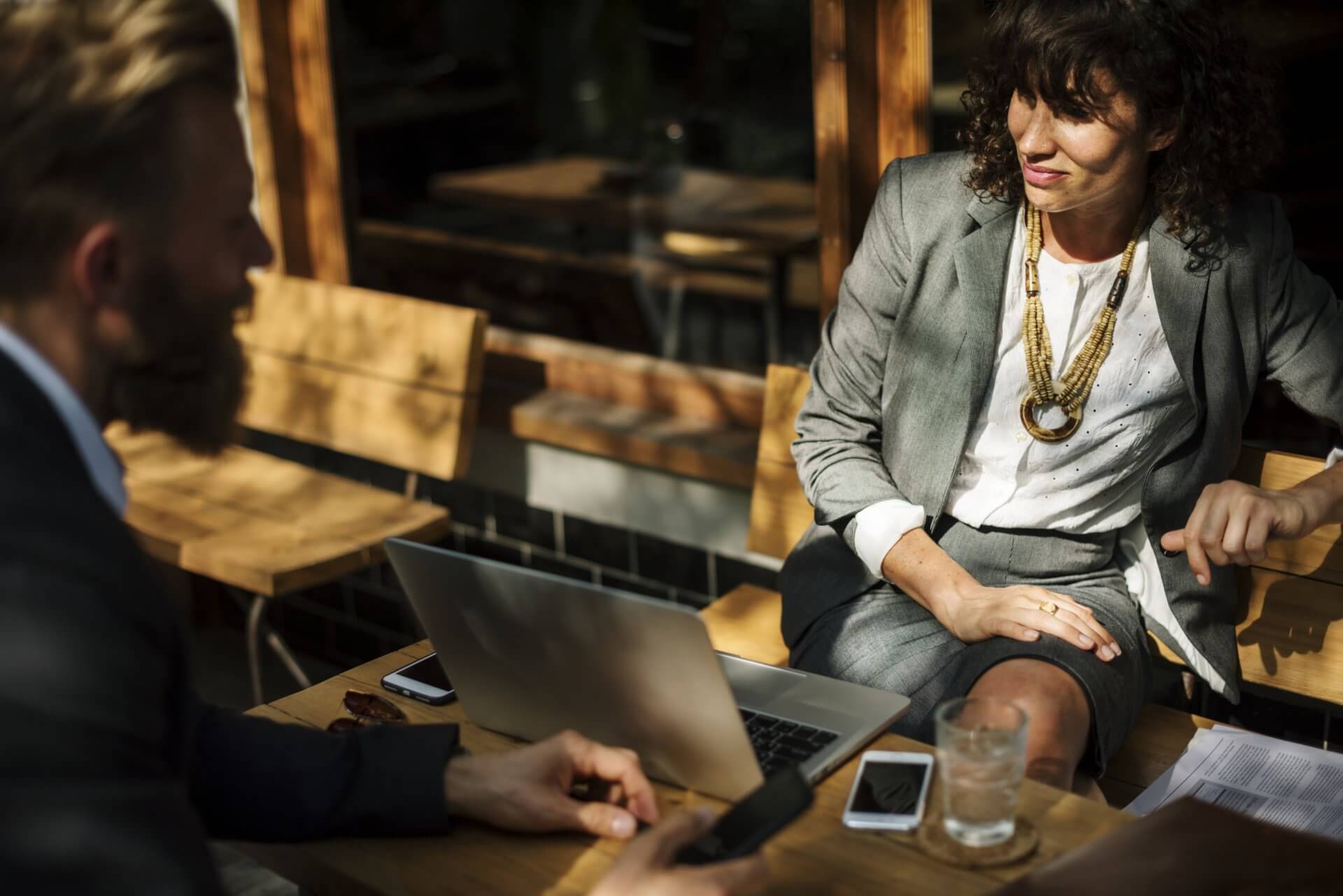 Decoding the Difference Between a Financial Planner and a Financial Adviser